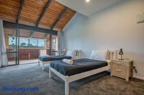Cozy Family Life Style Villa - Image 2