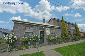 Victoria House - Image 3