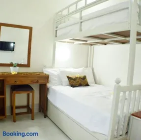 KJ Inn Homestay Senggigi - Image 4