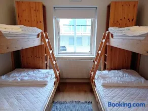 Central 2BR with Sauna - Image 2