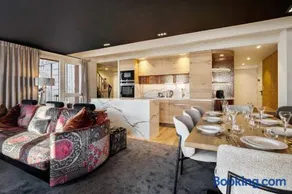 Luxurious Apartment with Ski-In and Out Access in Centre - Image 1