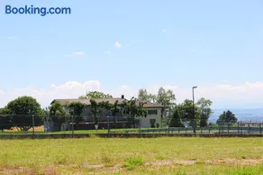 Estudio con jacuzzi, jardín y terraza | Vistas a la piscina | Adaptado para teletrabajar - Image 5