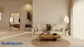 Calma Luxury Studios & Suites - Image 5