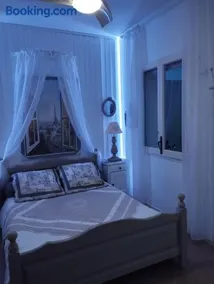 CHAMBRES D'HÔTES CHEZ CATHERINE A REUS chambre de Paris avec salle de bains privée - Image 3