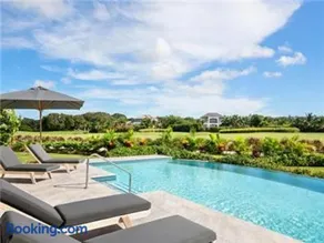Holiday four bedroom The Collection house with pool - Image 2