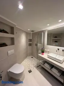 Konstantinou Deluxe Apartments - Image 3