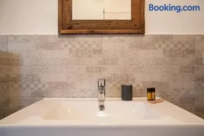 Lo Sherpa Holiday Home - Image 1
