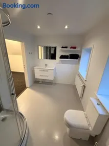 Villa - private parking - Image 3