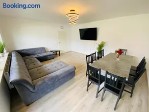 Big Apartment I 4 Rooms I 6 Beds I 120 sqm I Fast Internet - Image 1