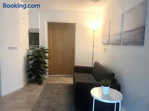 Möblierte 3 Zimmer Apartment - Mit Smart TV, Wlan und kostenfreie Parkplätze - Image 1