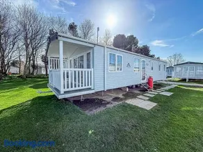 Lovely Caravan With Decking At Broadland Sands In Suffolk Ref 20178Bs - Image 1