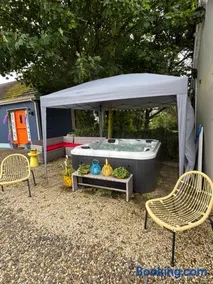 Lemonade Cottages - Image 1