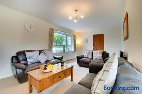 4 Bed in Saundersfoot oc-pw547a - Image 3