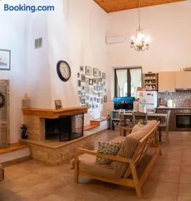 Villa Achinos - Image 2