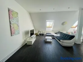 Central Apartment with Cathedral View - Image 4