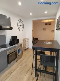 Duplex de charme 2 chambres - Tram & Parking gratuit - Image 2