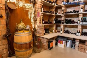 Veltlin Bed & Wine - Image 2