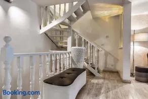Black And White Suite - Image 3
