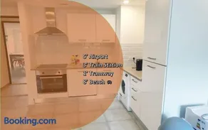 Private room near airport 5 min train 3 min and tram on site, beach 7 min, 2 showers and 2 toilets , Chambres privatives proche aéroport 5 min train 3 min et tramway sur place, plage 7 min, 2 douche et 2 wc - Image 5