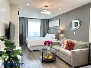 Modern Lux Family Rooms - KingBed - Near Sheppard W Station Toronto - Image 1