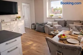 Moderne Wohnung mit Privatpool - Image 1