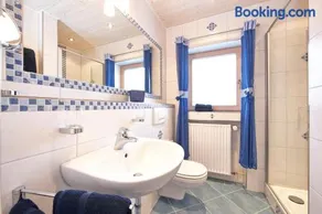 Frickenblick Lounge & Sauna - Image 2