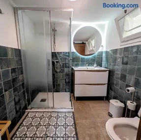 Casa da Ponte Quiet Bed and Breakfast in Alentejo Wine Region - Image 3