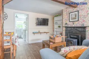 Charming Cottage, Lake District - Image 3