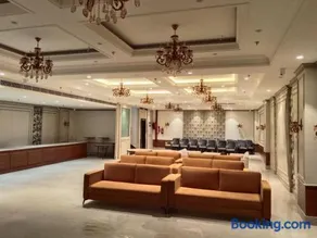 The Silver Spoon Hotel - Image 2