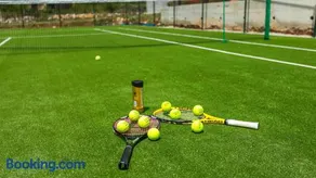 Beautiful Villa Village with tennis court in Tinj - Image 3
