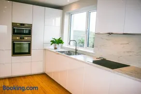 Park House - Image 3