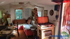 Trailer - DSCHUNGEL LODGE - Image 1