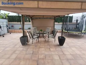 Precioso apartamento reformado con terraza, 4 habs - Image 1