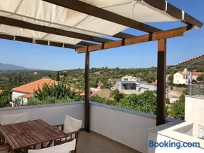Akritochori house with great view - Image 1