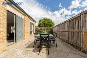 VAQUAY Provence In South Morang - Image 5