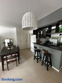 Lovely & Lightful Studio with pool - Image 1
