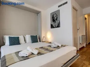 Nestor&Jeeves - LIDO BEACH - Central - Very close sea - Pedestrian zone - Image 2
