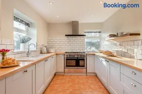 3 Bed in Docking oc-r29042 - Image 3