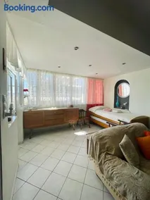 Beautiful view - 2 bedroom apartment - Image 1