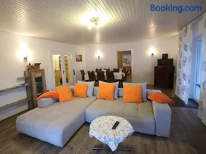 Kinderfreundliche Ferienwohnung mit Grill, Garten und Terrasse | Bergblick | Haustierfreundlich - Image 2