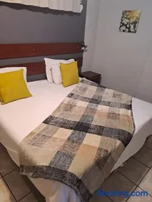 Honey Bee Guesthouse - Image 3