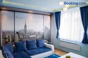 Blue Luxury Apartment - Image 3