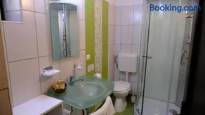 NAD Inn - Image 2
