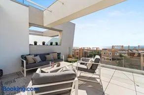 46 Corner Apartment with panoramic sea views and large terrace - Image 5