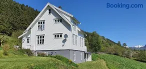 Irenegarden - Fjord view holiday home - Image 3