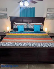 Comfy 2BR 1BA Apt - Image 1