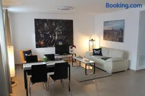 Urban-Style Apartment STADTHALLE WIEN - Image 1