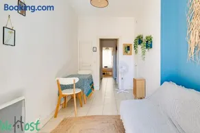 SoleaStay Marseille - Cosy Apartment Balcony Old Port - Image 4