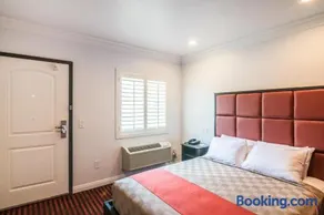 El Dorado Inn - Image 4