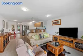 The River View Unit 2 bed 2 bath - Image 4